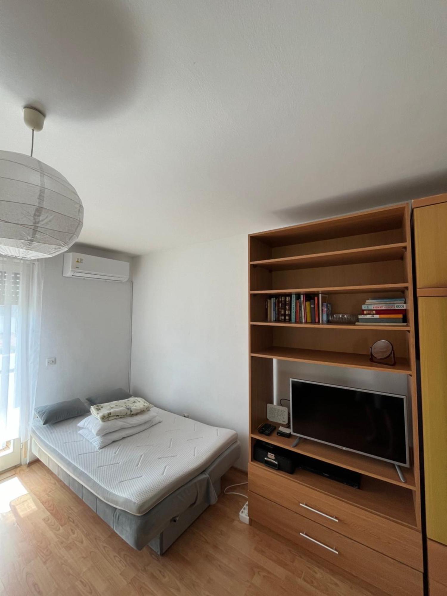 Niko Apartment